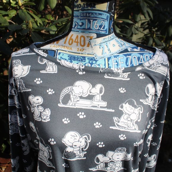 Peanuts Snoopy Dog Lover Soft PJ Top with Drawstring Size Large Womens - Picture 3 of 8